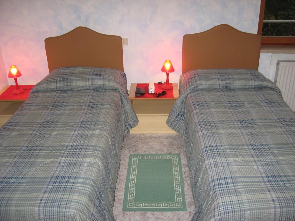 Albergo Ristorante Rosade Tavagnacco Zimmer foto